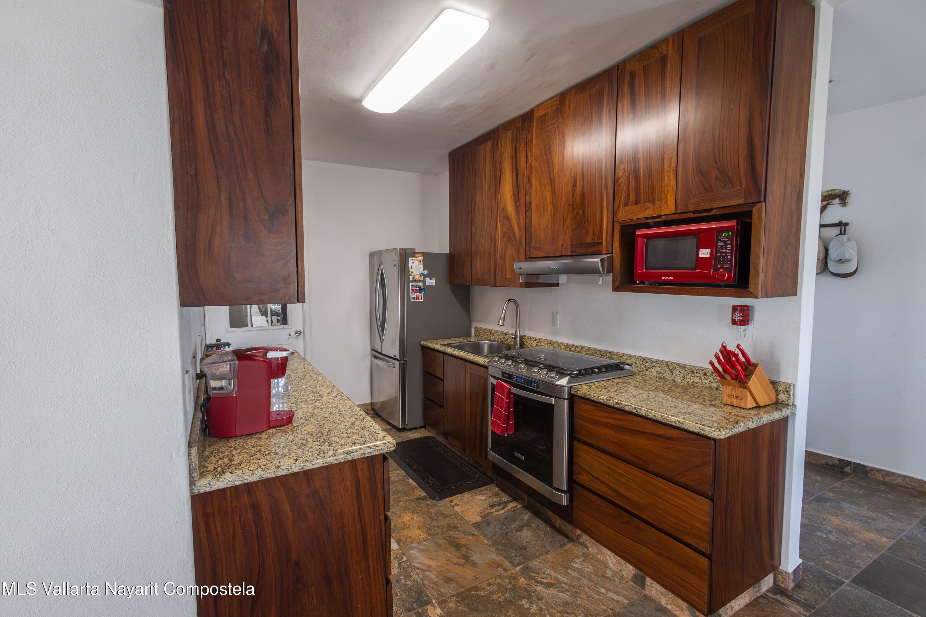 CONDOMINIO GARDENIAS 201 6