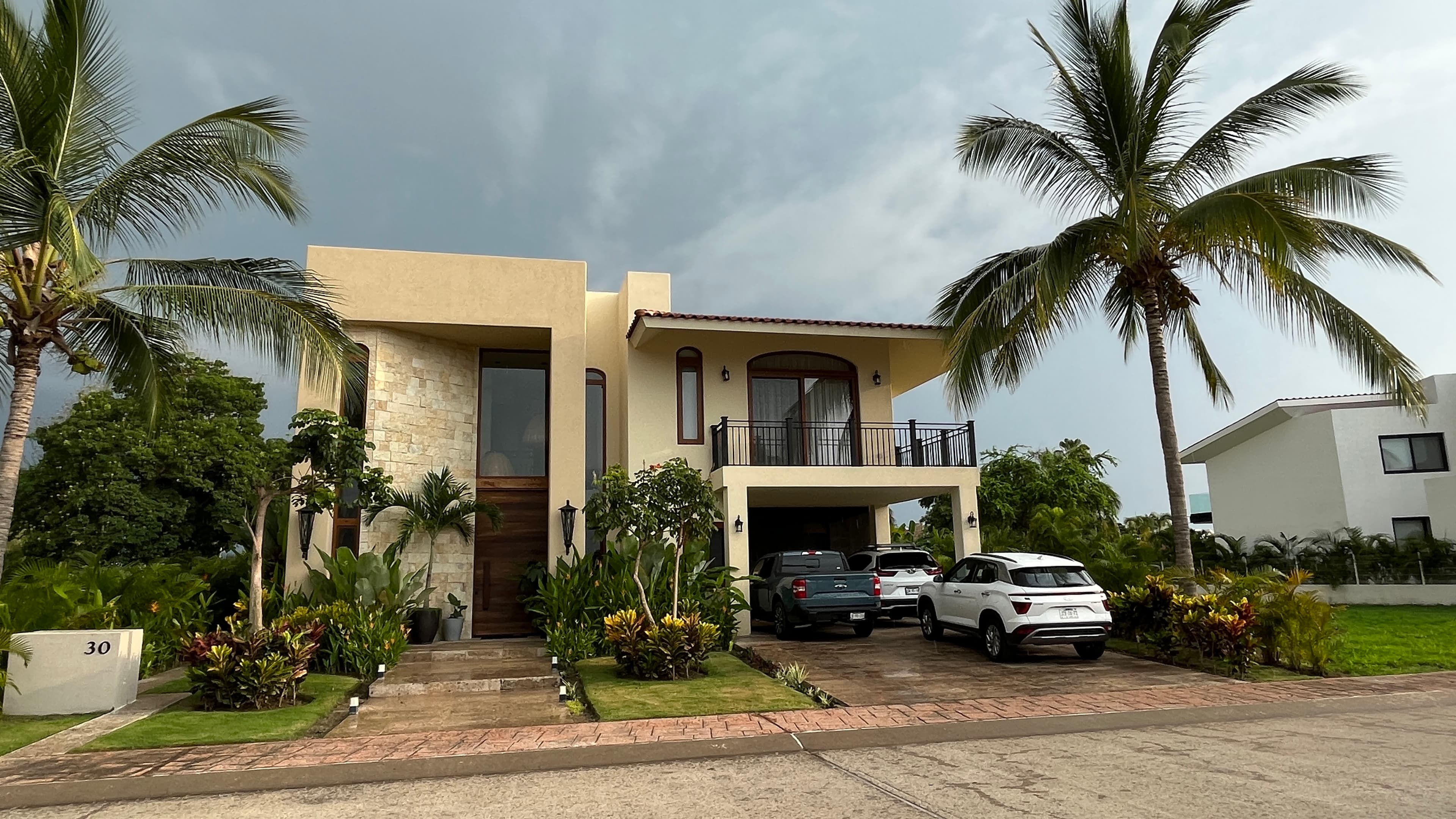 Property CASA ABEDUL 30